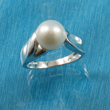 Load image into Gallery viewer, 3000035-14kt-Gold-AAA-Round-Natural-White-Cultured-Pearl-Solitaire-Ring