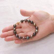 Load image into Gallery viewer, 7T00003C20-Beautiful-14kt-YG-Clasp-Hand-Knot-Black-Tahitian-Pearl-Bracelet