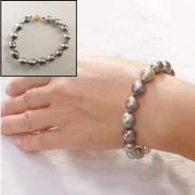 Load image into Gallery viewer, 7T00004C20-Unisex-14kt-YG-Clasp-Hand-Knot-Black-Tahitian-Pearl-Bracelet