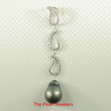 Load image into Gallery viewer, 92T0252-Natural-Black-Tahitian-Pearl-Unique-Stone-D/VVS1-Pendant