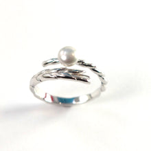 Load image into Gallery viewer, 9301586-Solid-Sterling-Silver-.925-Silver-Gray-Tone-Pearl-Ring-Adjustable-Ring-Size