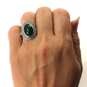 9310123-Hand-Crafted-Sterling-Silver-Green-Agate-Solitaire-Ring