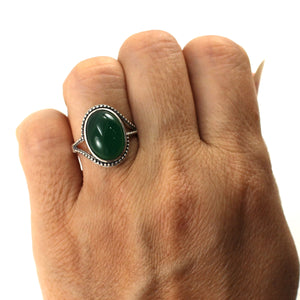 9310143-Hand-Crafted-Sterling-Silver-Green-Agate-Solitaire-Ring