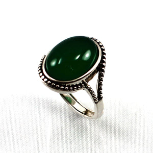 9310143-Hand-Crafted-Sterling-Silver-Green-Agate-Solitaire-Ring