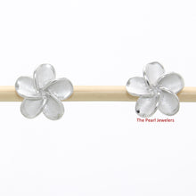 Load image into Gallery viewer, 9130030-Sterling-Silver-925-Lovely-Hawaiian-Plumeria-Flower-Stud-Earrings