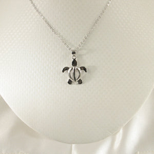 9230010-Hawaiian-Jewelry-Honu-Silver-925-Sea-Turtle-Pendant